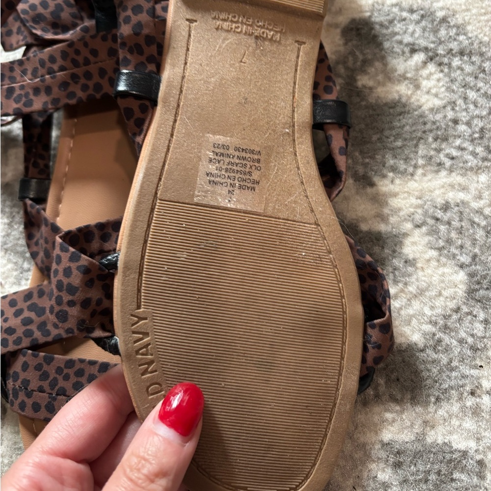 ⭐️Old Navy Tie Up Leopard Sandals 7 - Picture 4 of 4